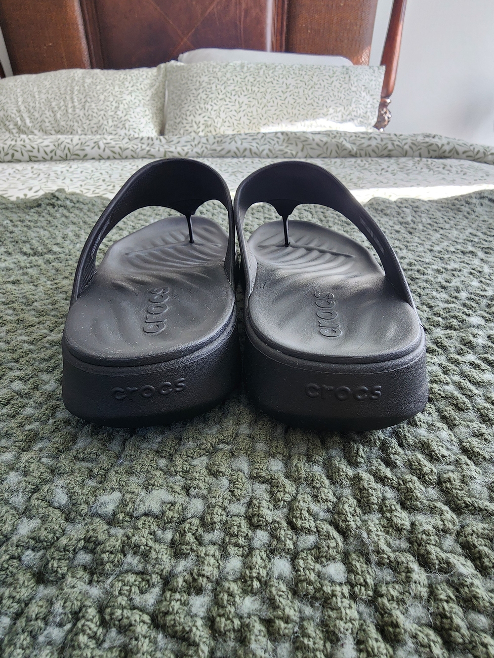 CROCS Black Platform Crossband Slide Sandals NWOT - Picture 4 of 5
